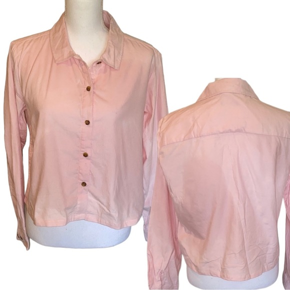 Wednesday’s Girl light pink thin corduroy button up cropped top size large NWT - Picture 1 of 10